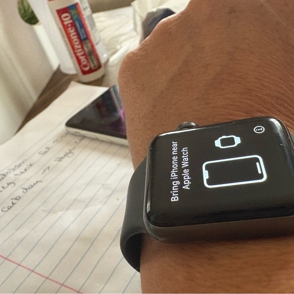 Apple Silver and Black Smartwatch - Picture 3 of 5